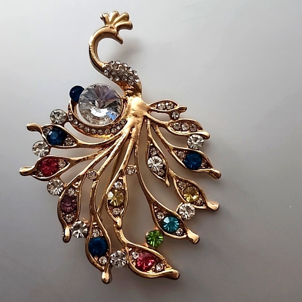 PEACOCK  Brooch Extra Large Colorful Beautiful Simulated Gems